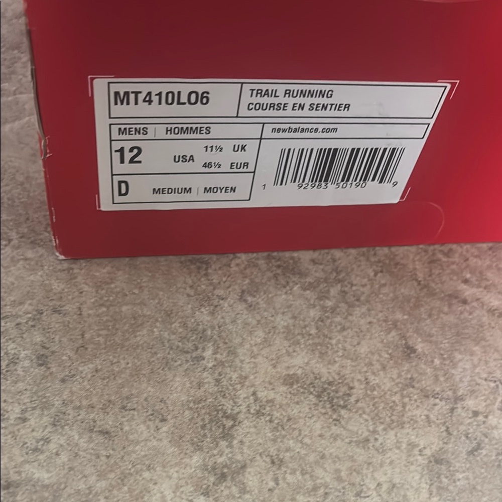 New Balance Blue and Red Sneakers with Durable Soles - Picture 2 of 2